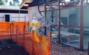 مركز علاج الإيبولا في كاتوا المحترق
