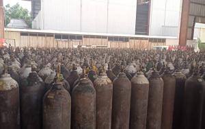 Oxygen bottles in Yemen